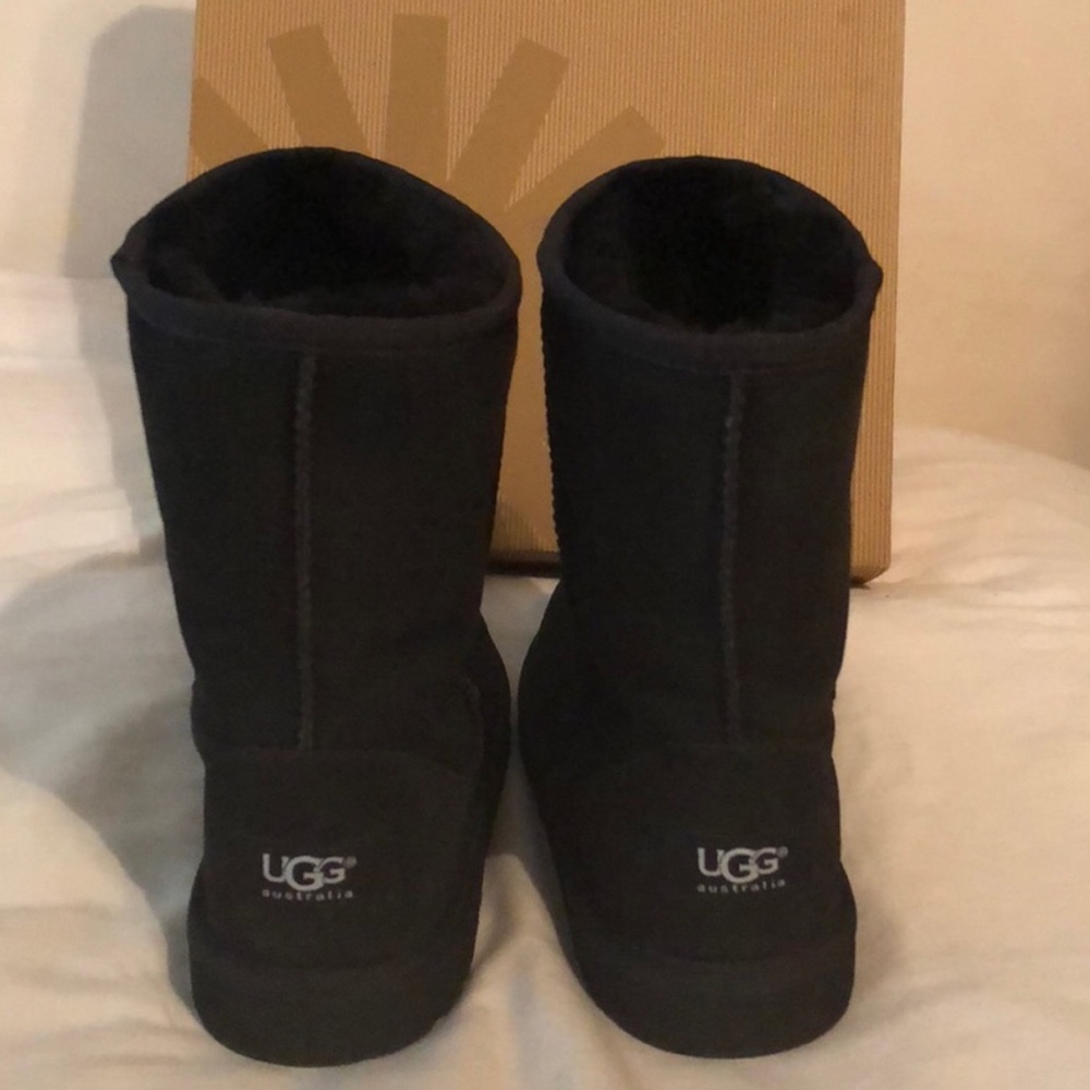 Brand new black uggs